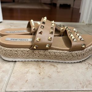 Steve Madden wedge sandals! Size 8.5